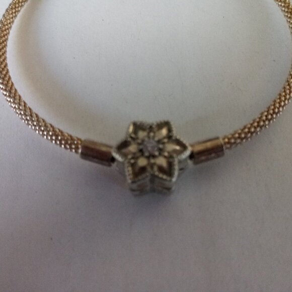 PANDORA MOMENTS Sterling Silver SHINE BRIGHT SNOWFLAKE Mesh Bangle Bracelet STAR - Picture 4 of 8